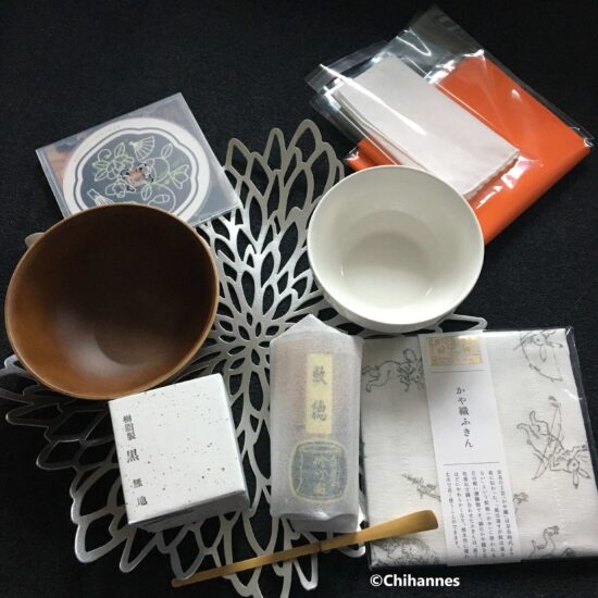テーブル茶道椿の会からドイツに届いた初心者茶道具セット